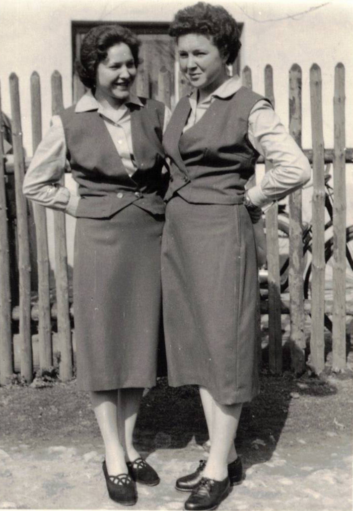 Ladislava se sestrou Stanislavou